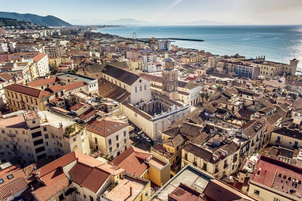 Nizza Apartment In Centro Salerno Eksteriør billede