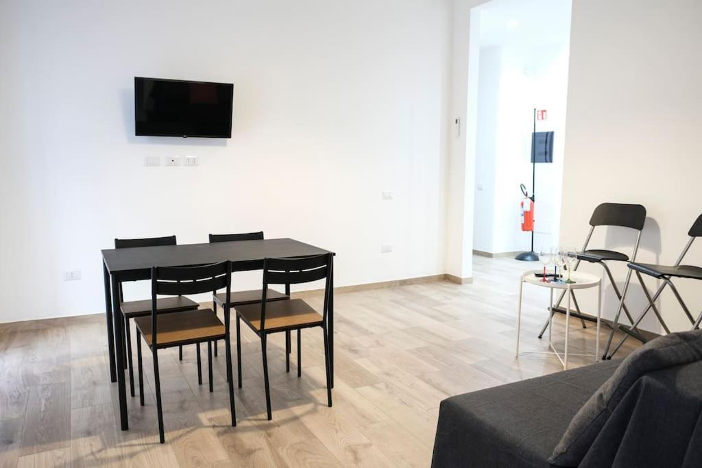 Nizza Apartment In Centro Salerno Eksteriør billede